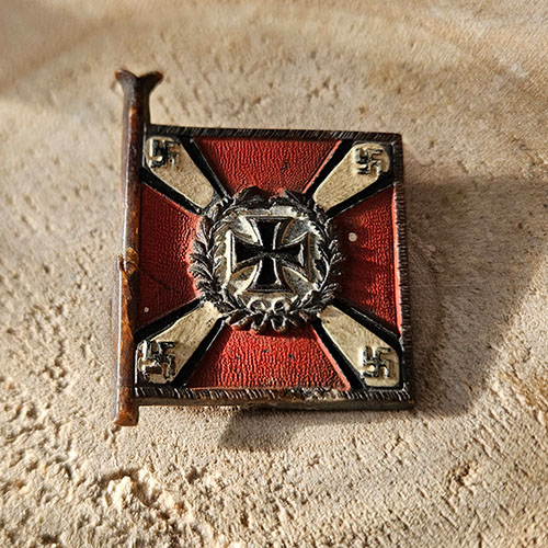 Third Reich WHW Flag badge โ "Flakartillerie"